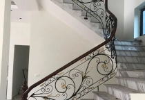  CẦU THANG CỔ ĐIỂN