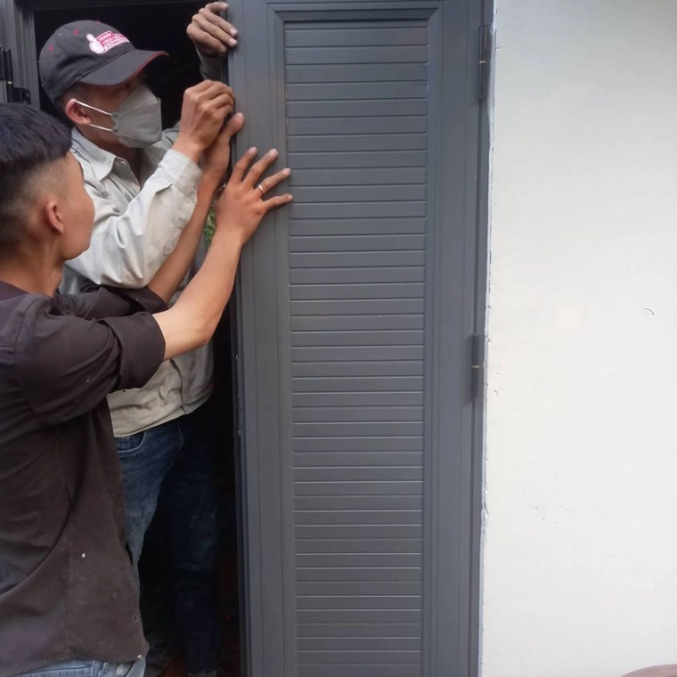 Bản lề sàn 3 tấm 13